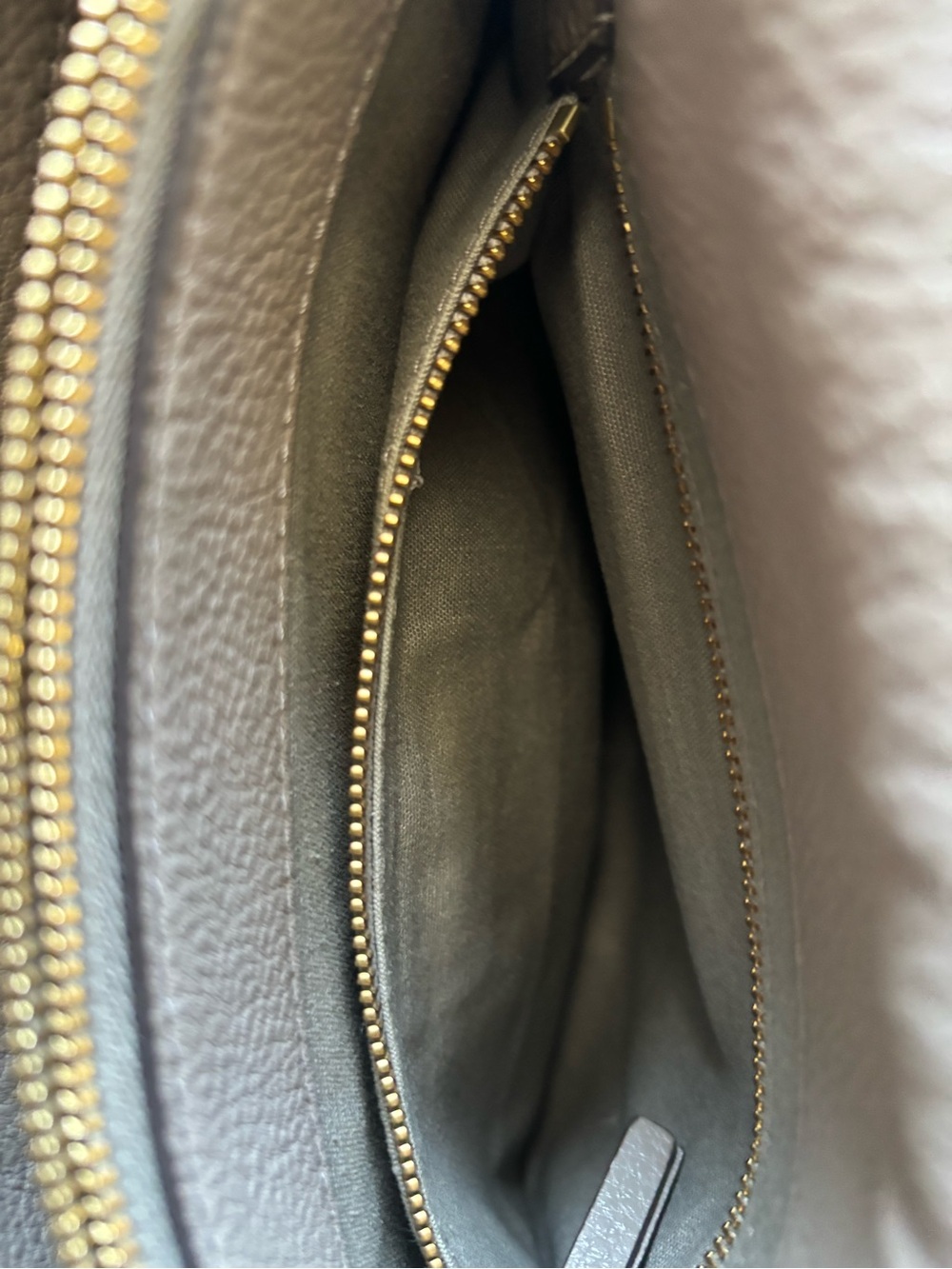 Tory Burch Pebbled Leather Shoulder Bag in Light Gray with Gold Hardware - Picture 9 of 13